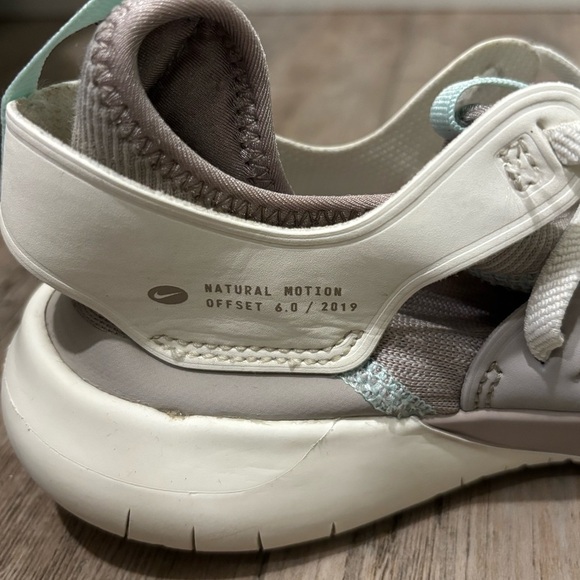 Nike Natural Motion Offset 6.0 / 2019 Woman’s Running Shoes size 8.5 - Picture 8 of 11